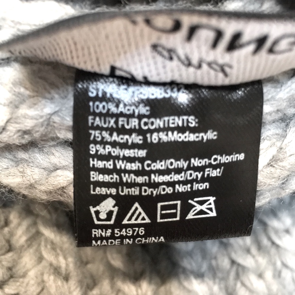 Gray hat Pom Pom faux fur - Picture 8 of 10